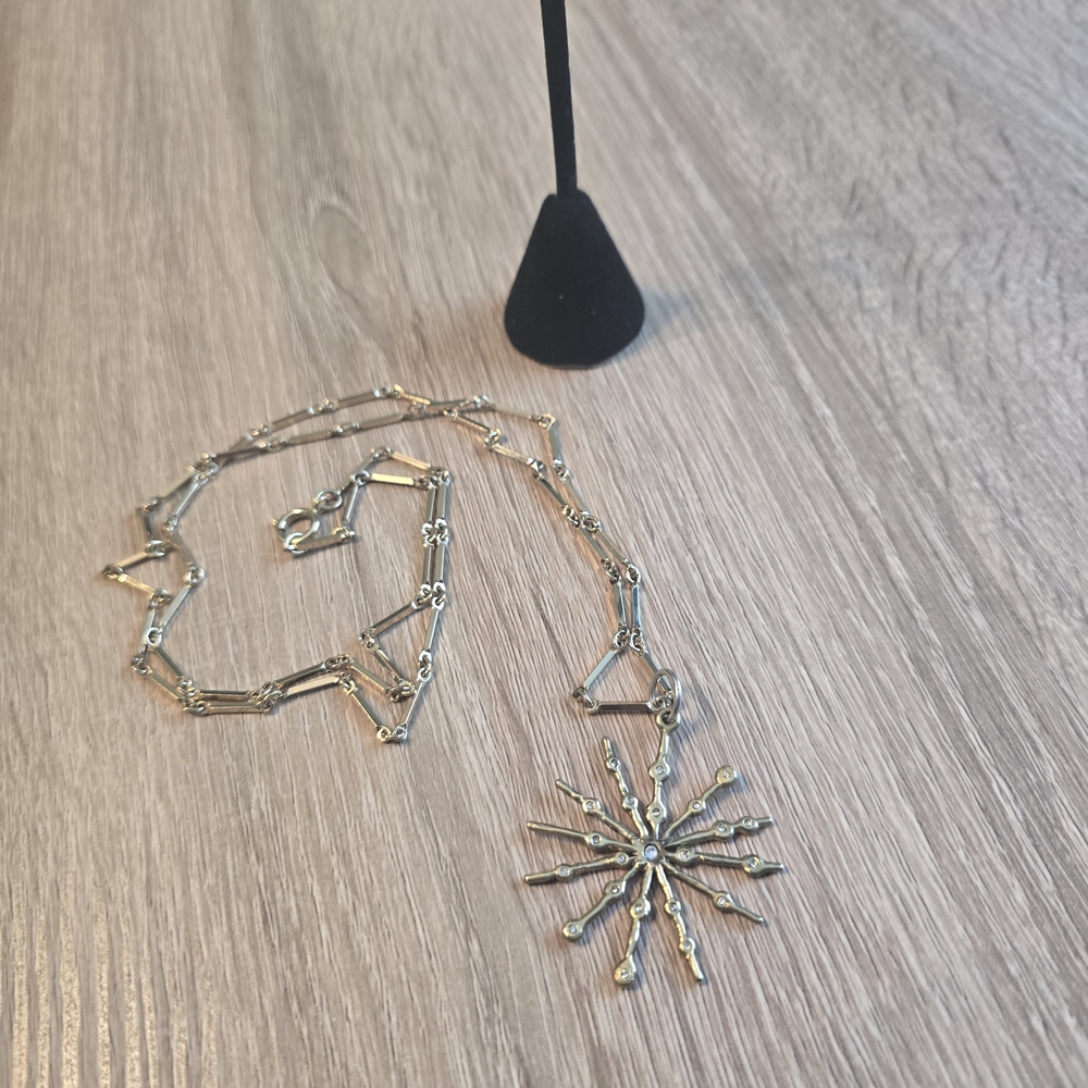 Waxing Poetic Goldtone 30 Inch Crystal Snowflake And Earring Set-GORGEOUS!!! - Picture 11 of 16